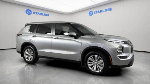 2025 Mitsubishi Outlander ES