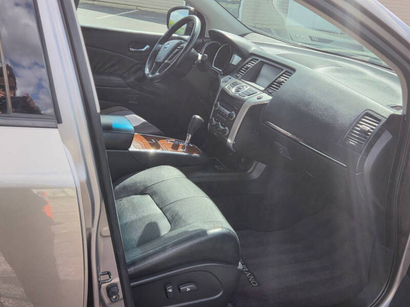 2009 Nissan Murano LE