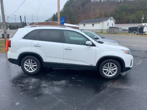2015 Kia Sorento for sale at CRS Auto & Trailer Sales Inc in Clay City KY