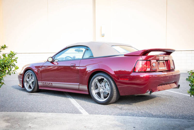 2004 Ford Mustang GT Deluxe