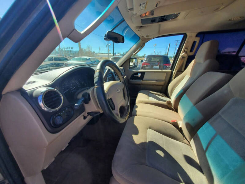 2003 Ford Expedition XLT