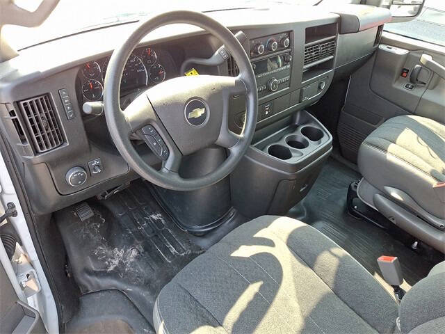 2023 Chevrolet Express 2500