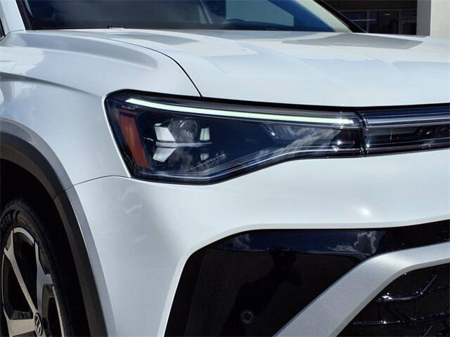 2025 Volkswagen Taos SEL 4Motion