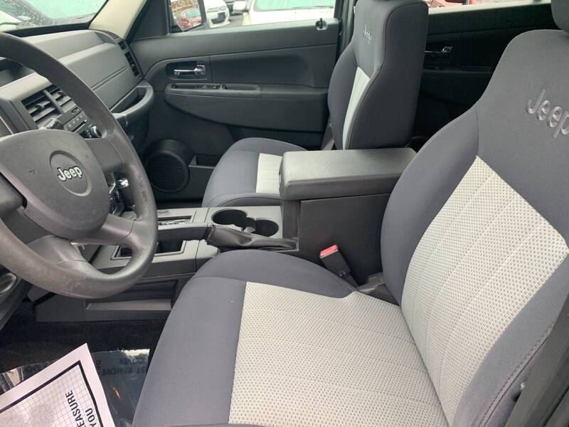 2009 Jeep Liberty Sport