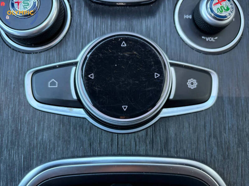 2020 Alfa Romeo Stelvio Sport