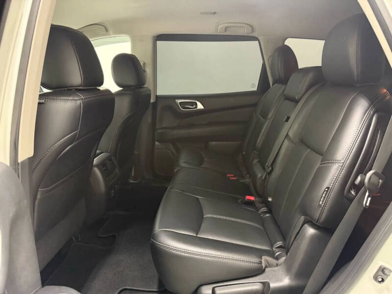 2018 Nissan Pathfinder SL