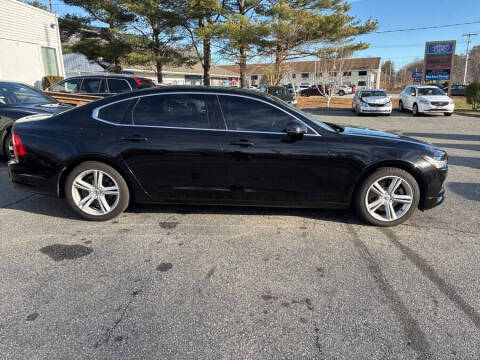 2018 Volvo S90 T5 Momentum