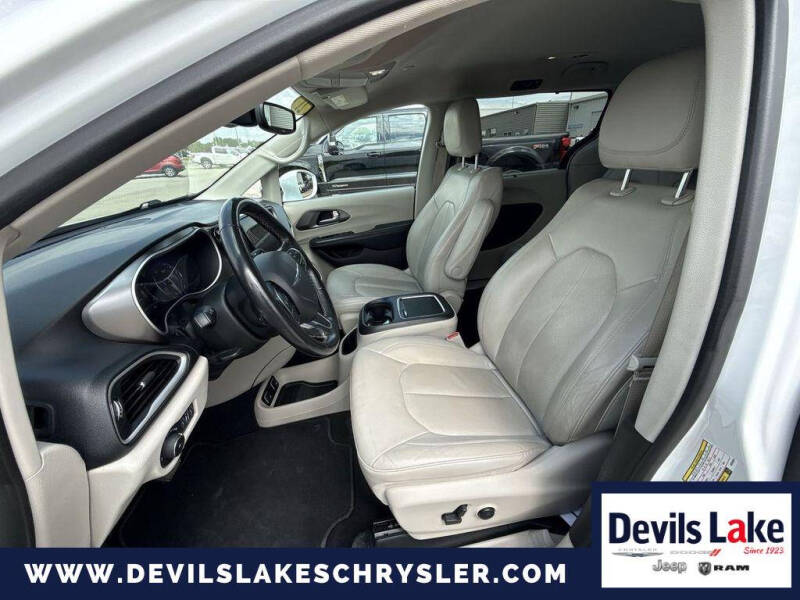 2021 Chrysler Pacifica Touring L