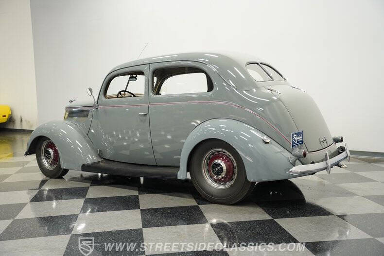 1937 Ford Tudor