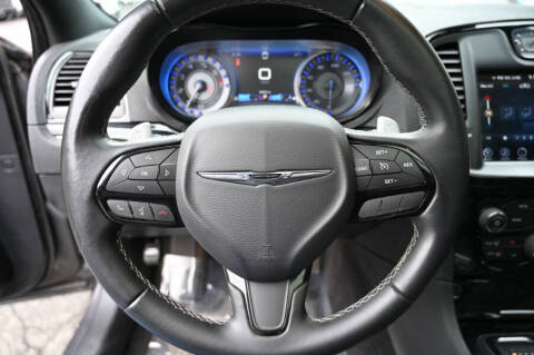 2017 Chrysler 300