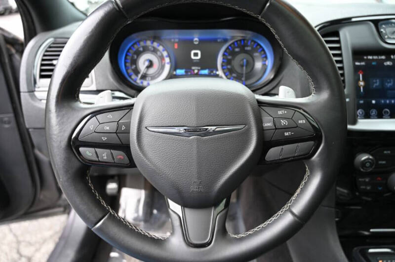 2017 Chrysler 300