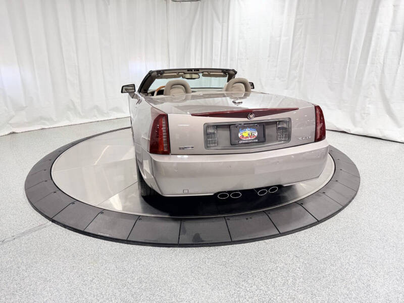 2005 Cadillac XLR