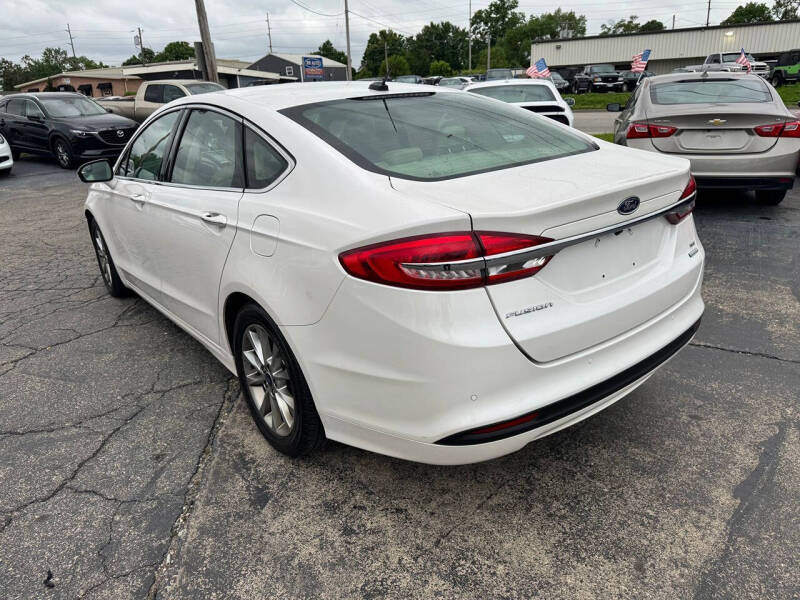 2017 Ford Fusion SE
