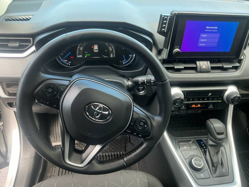 2025 Toyota RAV4 Hybrid XLE