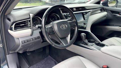 2020 Toyota Camry SE