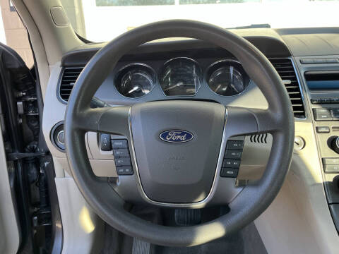2011 Ford Taurus SE