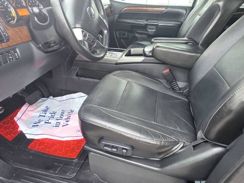 2014 Nissan Armada Platinum