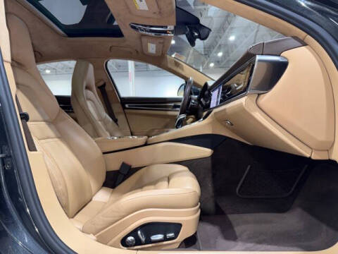 2017 Porsche Panamera Turbo