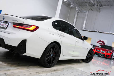 2023 BMW 3 Series 330e