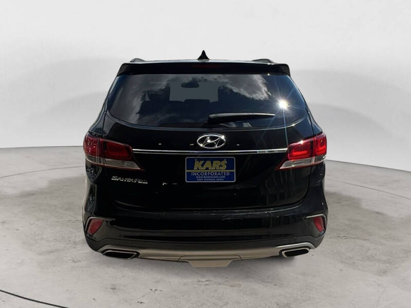 2017 Hyundai Santa Fe SE