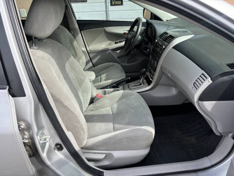 2011 Toyota Corolla LE