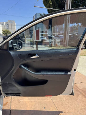 2011 Volkswagen Jetta SE PZEV