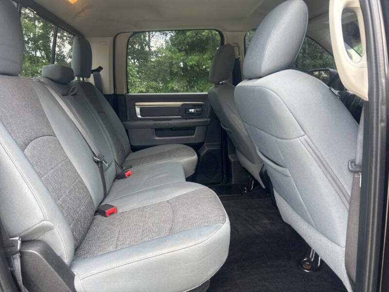 2016 RAM 1500 SLT