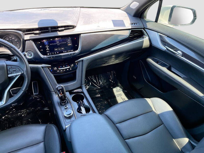 2024 Cadillac XT6 Sport