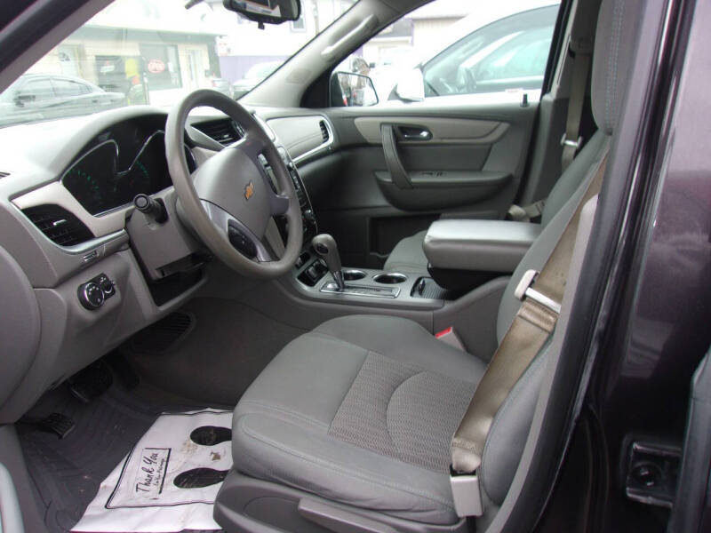 2017 Chevrolet Traverse LS