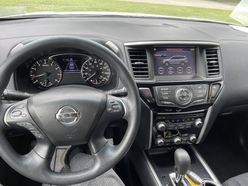 2017 Nissan Pathfinder S
