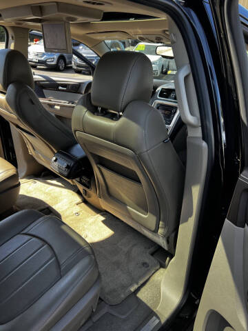 2016 GMC Acadia Denali