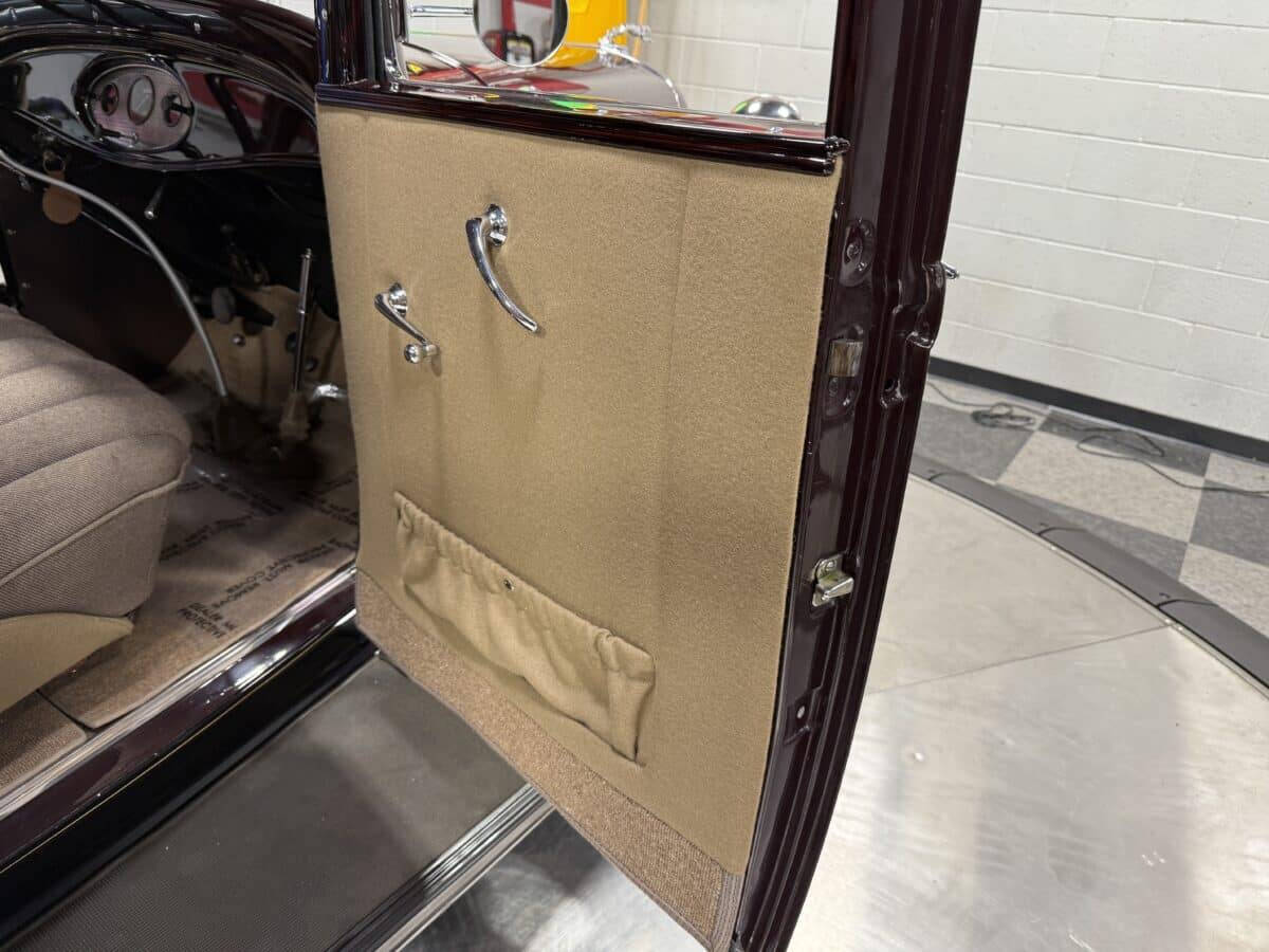 1932 Ford Model 18 41