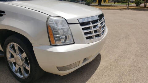 2010 Cadillac Escalade Luxury