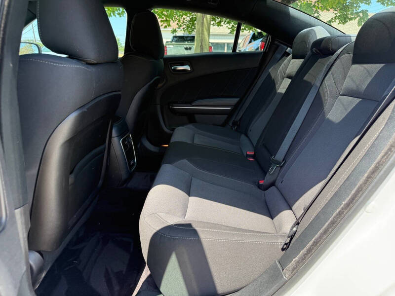 2017 Dodge Charger SXT