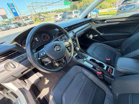 2020 Volkswagen Passat R-Line