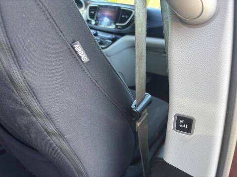 2017 Chrysler Pacifica Touring