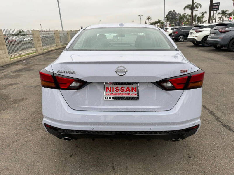 2025 Nissan Altima 2.5 SR