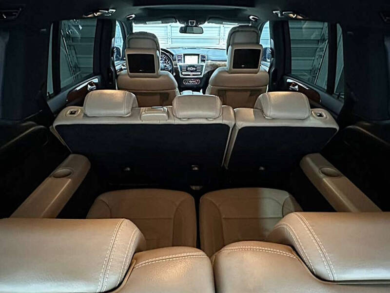 2015 Mercedes-Benz GL-Class GL 550 4MATIC