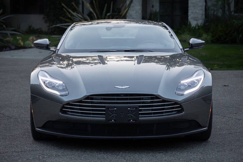 2018 Aston Martin DB11 Base photo 37