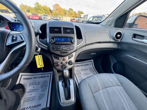 2015 Chevrolet Sonic LT Auto