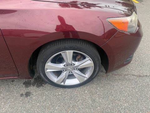 2013 Acura ILX 2.0L w/Premium