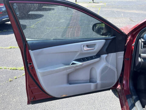 2015 Toyota Camry SE