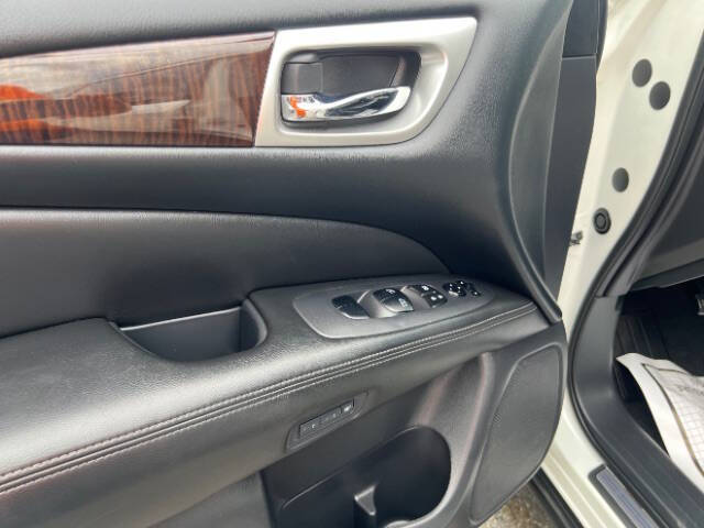 2015 Nissan Pathfinder Platinum