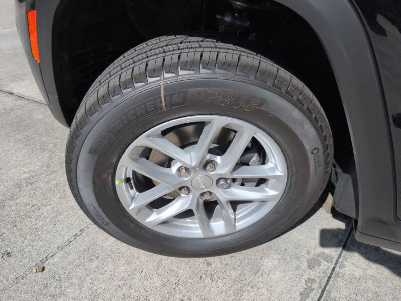 2025 Jeep Grand Cherokee Laredo X