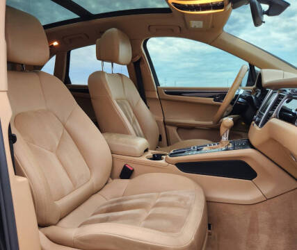 2015 Porsche Macan S