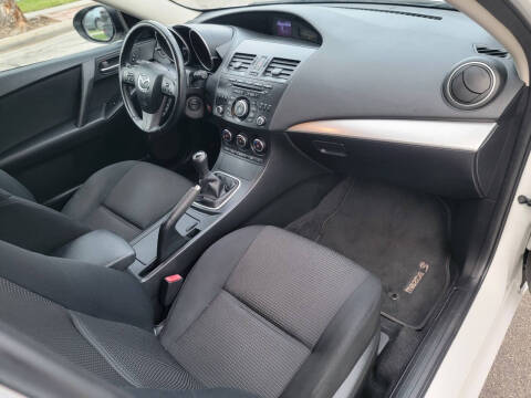 2013 Mazda MAZDA3 i Touring