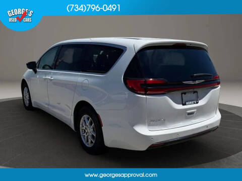 2024 Chrysler Pacifica Touring L