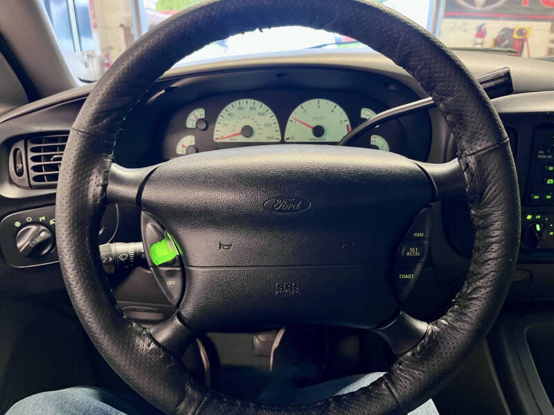 2001 Ford F-150 SVT Lightning