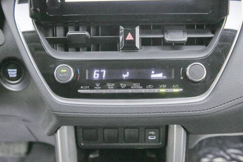 2025 Toyota Corolla Cross LE