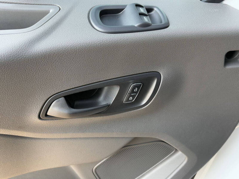 2025 Ford Transit 350